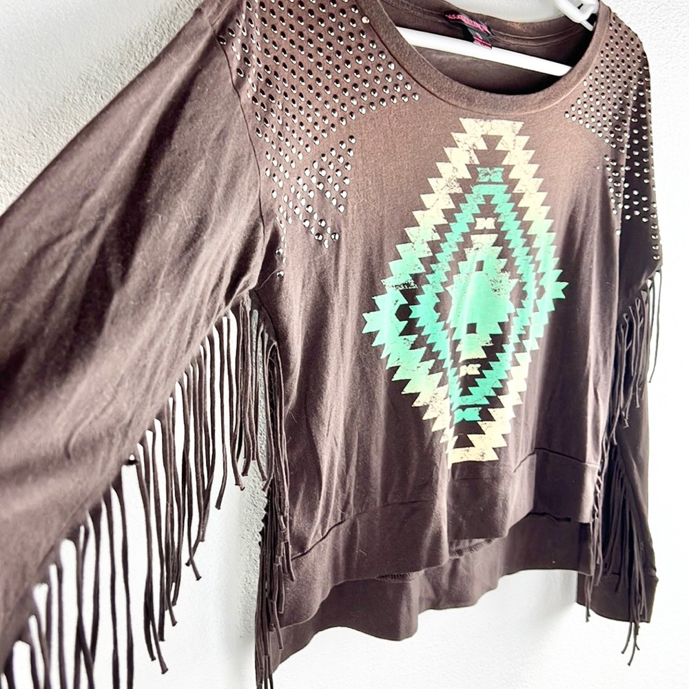 ROCK & ROLL COWGIRL | 🤠 Southwest Print Studded Fringe Sleeves Oversized Shirt